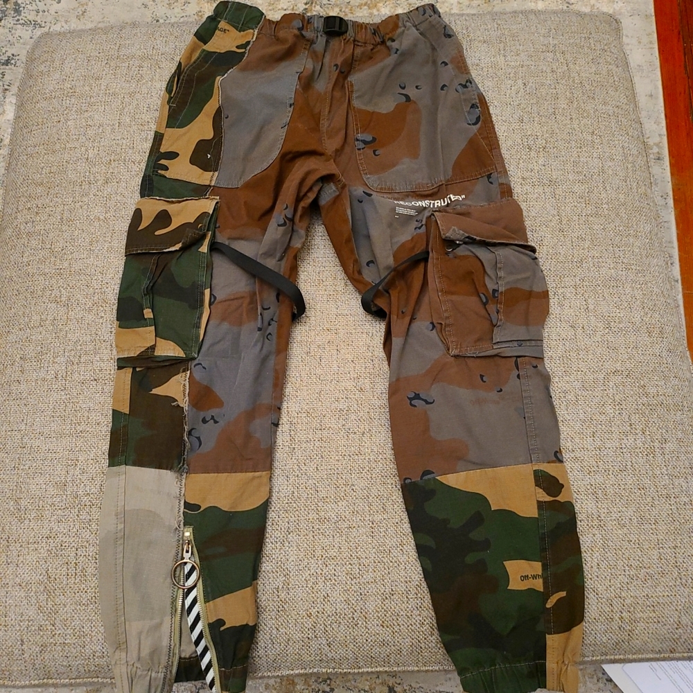 Off-White Reconstructed camouflage Cargo pants